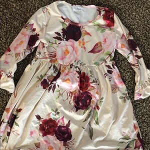 Girls floral dress..